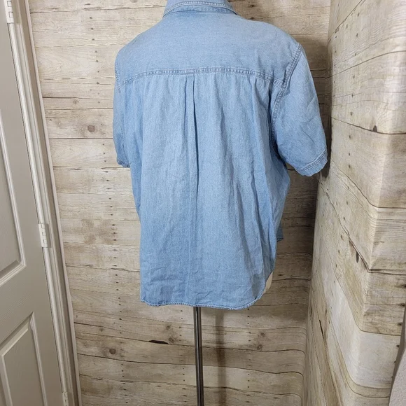 Plus size button down - Picture 3 of 6